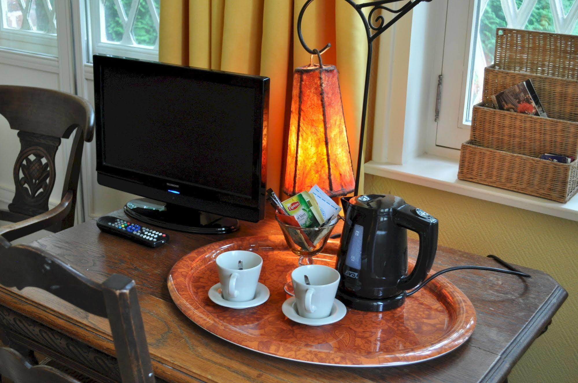 Bed and Breakfast Le Chateau Des Ormes Lambersart Exterior foto