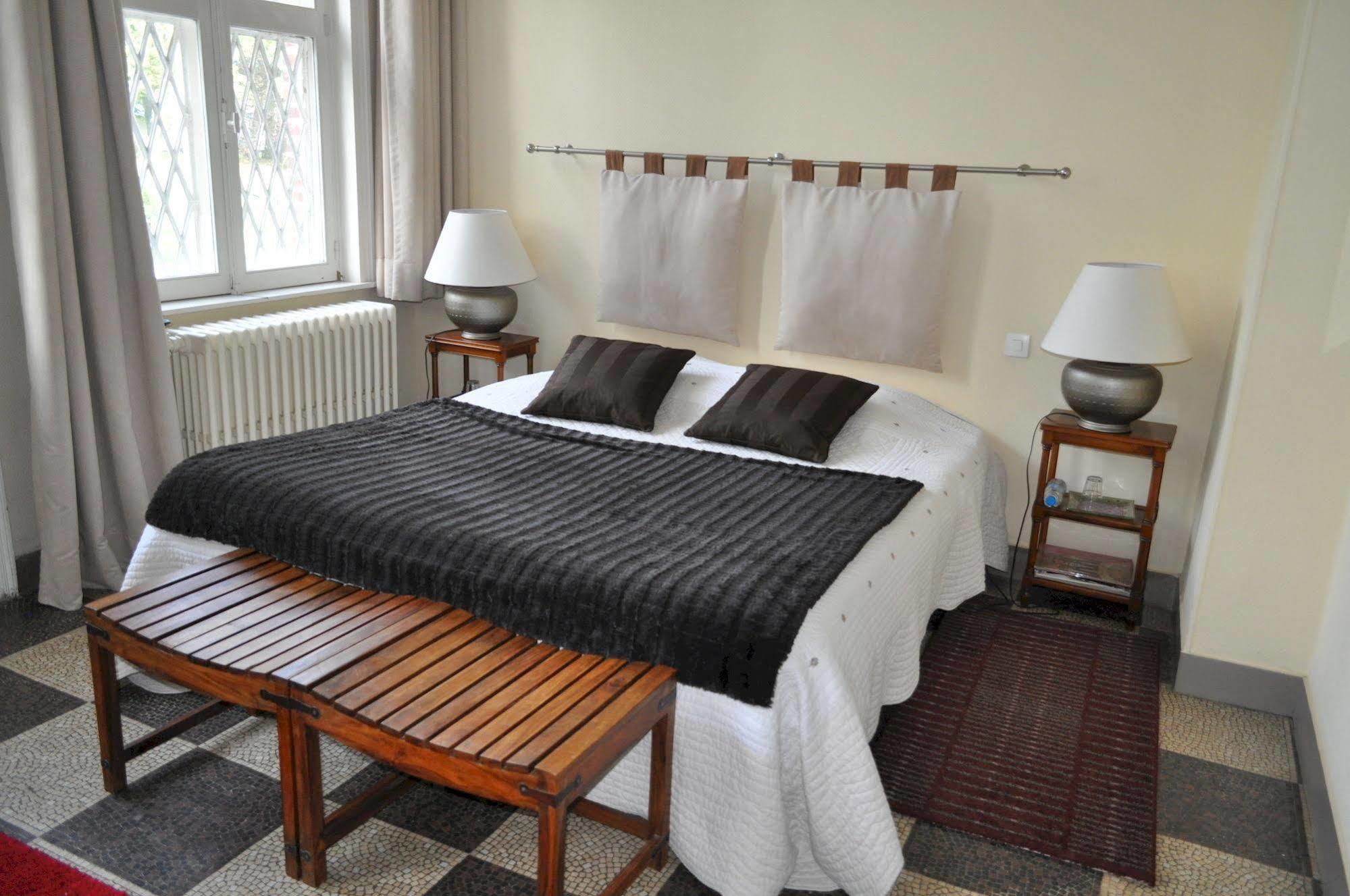 Bed and Breakfast Le Chateau Des Ormes Lambersart Exterior foto